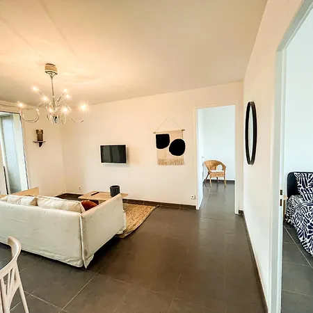 Republique Apartment